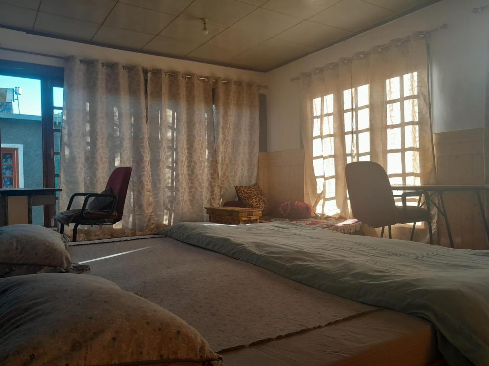 Julay Guest House Leh Exterior photo